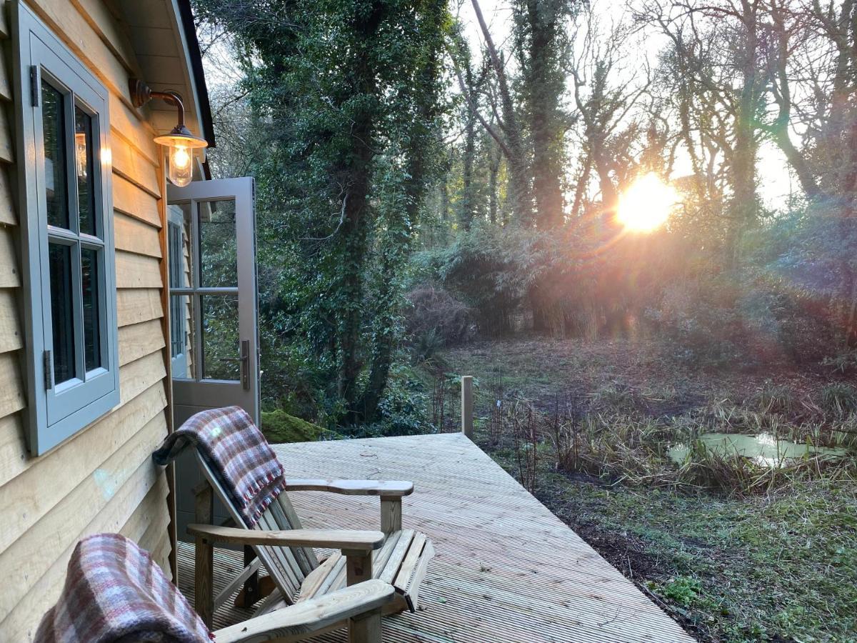 Chez Maurice Luxury Shepherds Hut With Bath And Hot Tub Kelling 外观 照片